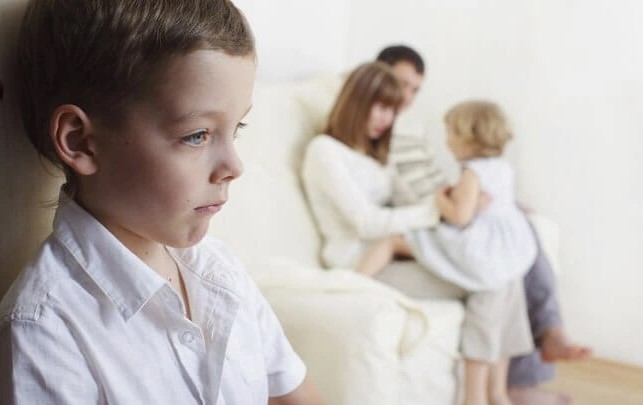 Cách dạy con khi con làm sai