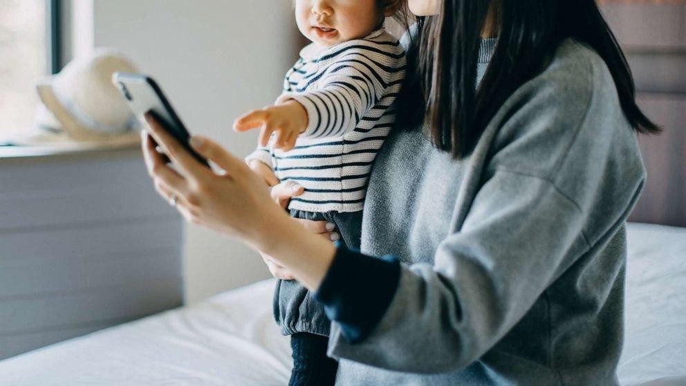 Cách dạy trẻ 1 tuổi bướng bỉnh