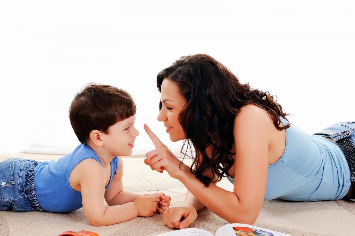 Cách nói chuyện với trẻ 3 tuổi