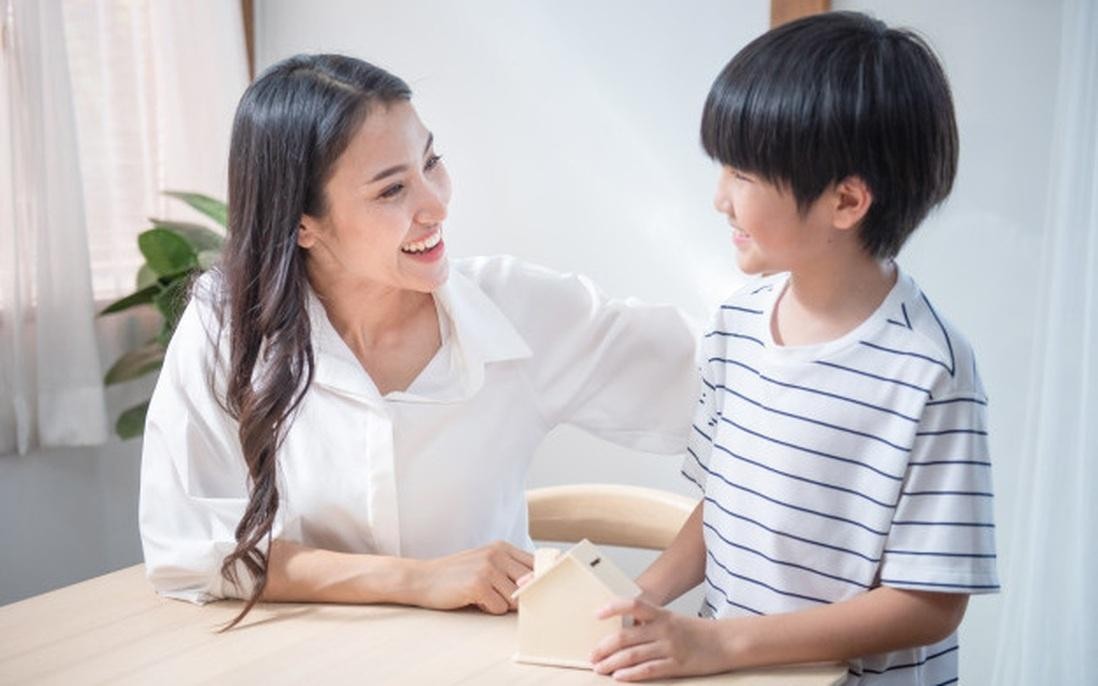 Quát mắng con