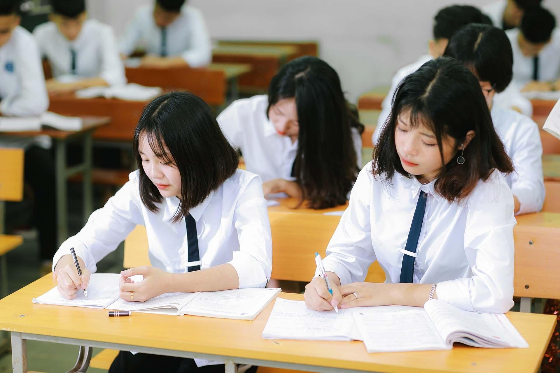Cách dạy trẻ 13 tuổi bướng bỉnh